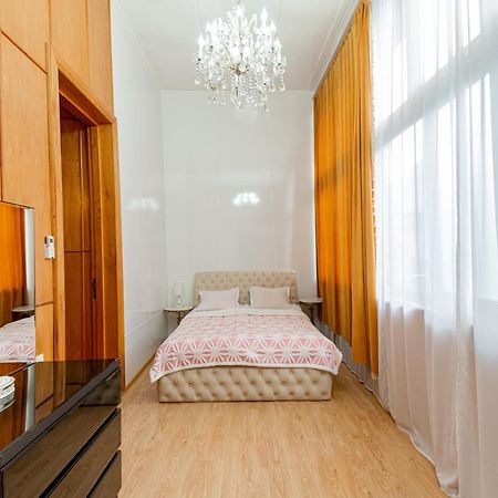 Town Center Rustaveli Aparthotel تبليسي المظهر الخارجي الصورة