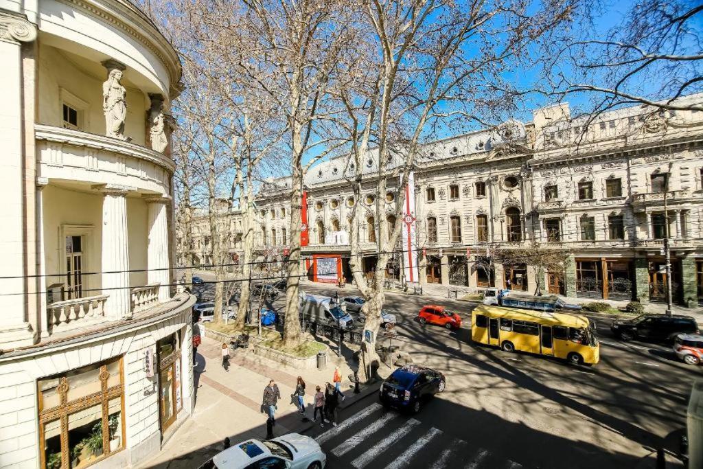 Town Center Rustaveli Aparthotel تبليسي المظهر الخارجي الصورة